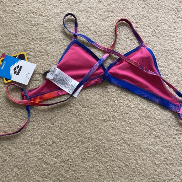 arena bikini top - Picture 2 of 2